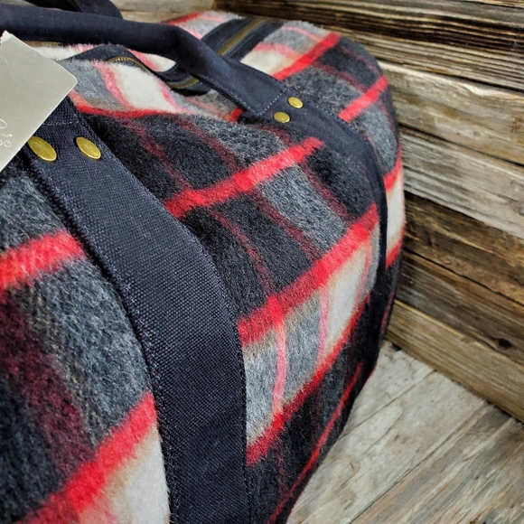 NWT- Anthropologie Deux Lux Plaid Duffel Bag Red - Picture 3 of 8